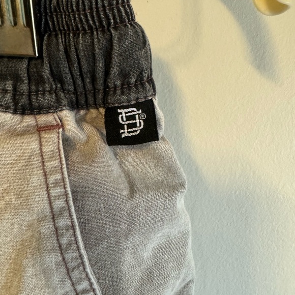 Salty Crew Men’s Shorts Size XL - Picture 4 of 5